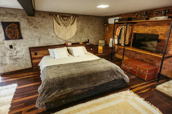 Discover Authentic UK Pottery: Top Spots to Experience Traditional Ceramics Making