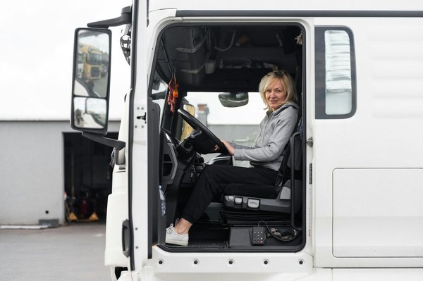 Unleashing Tradition: A Guide for Visitors to Engage in British Archery Workshops